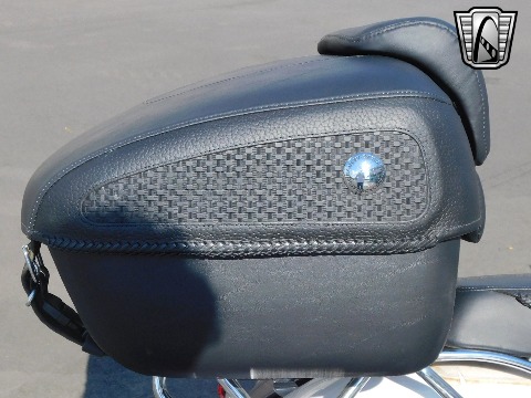 2007 Harley Davidson Softail Deluxe image 13