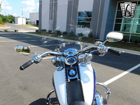 2007 Harley Davidson Softail Deluxe image 22