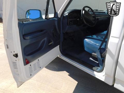 1995 Ford F150 image 34