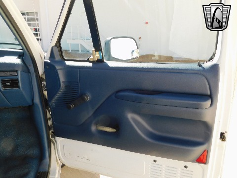 1995 Ford F150 image 38