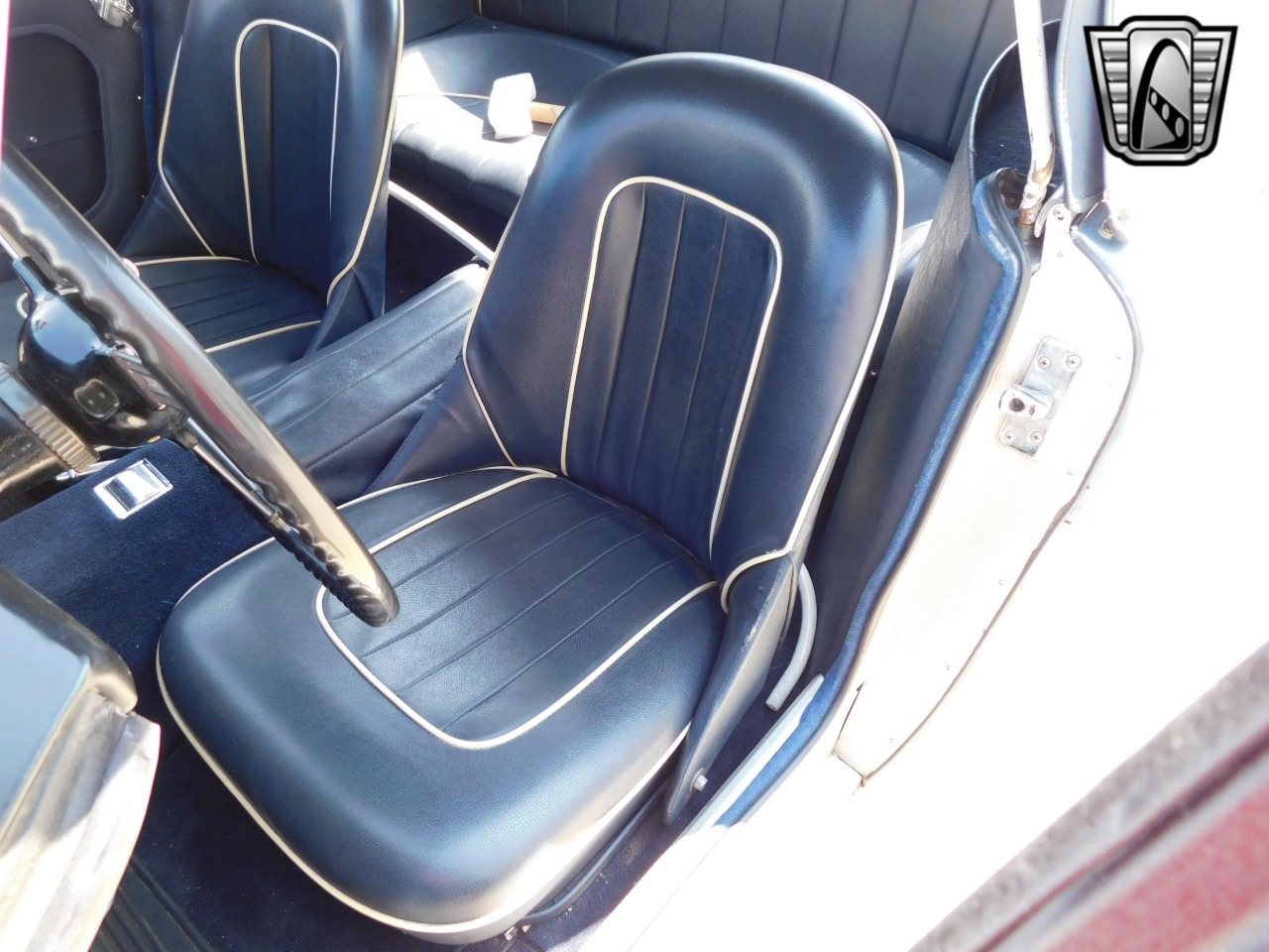 1961 Austin-Healey 3000 95