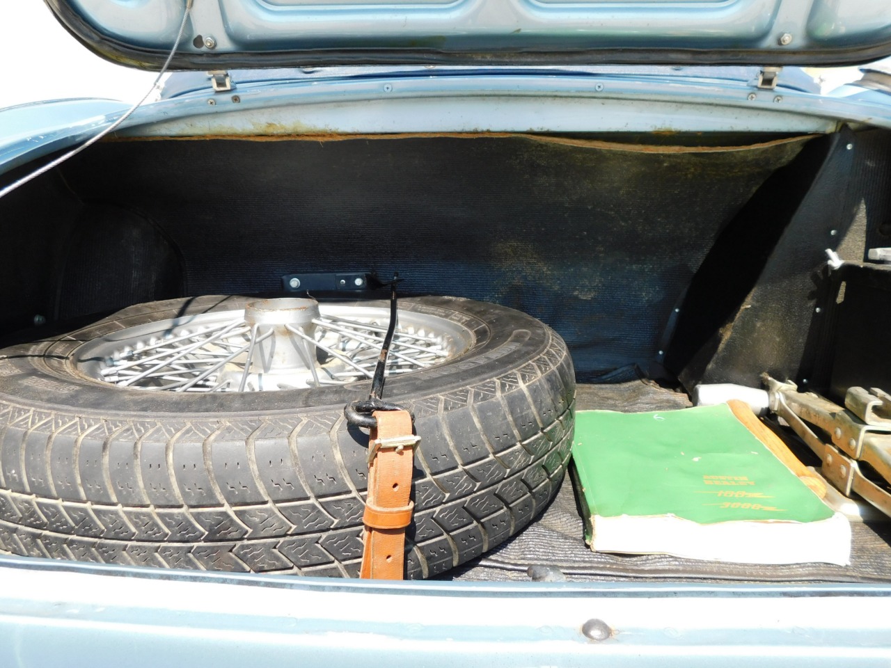1961 Austin-Healey 3000 79