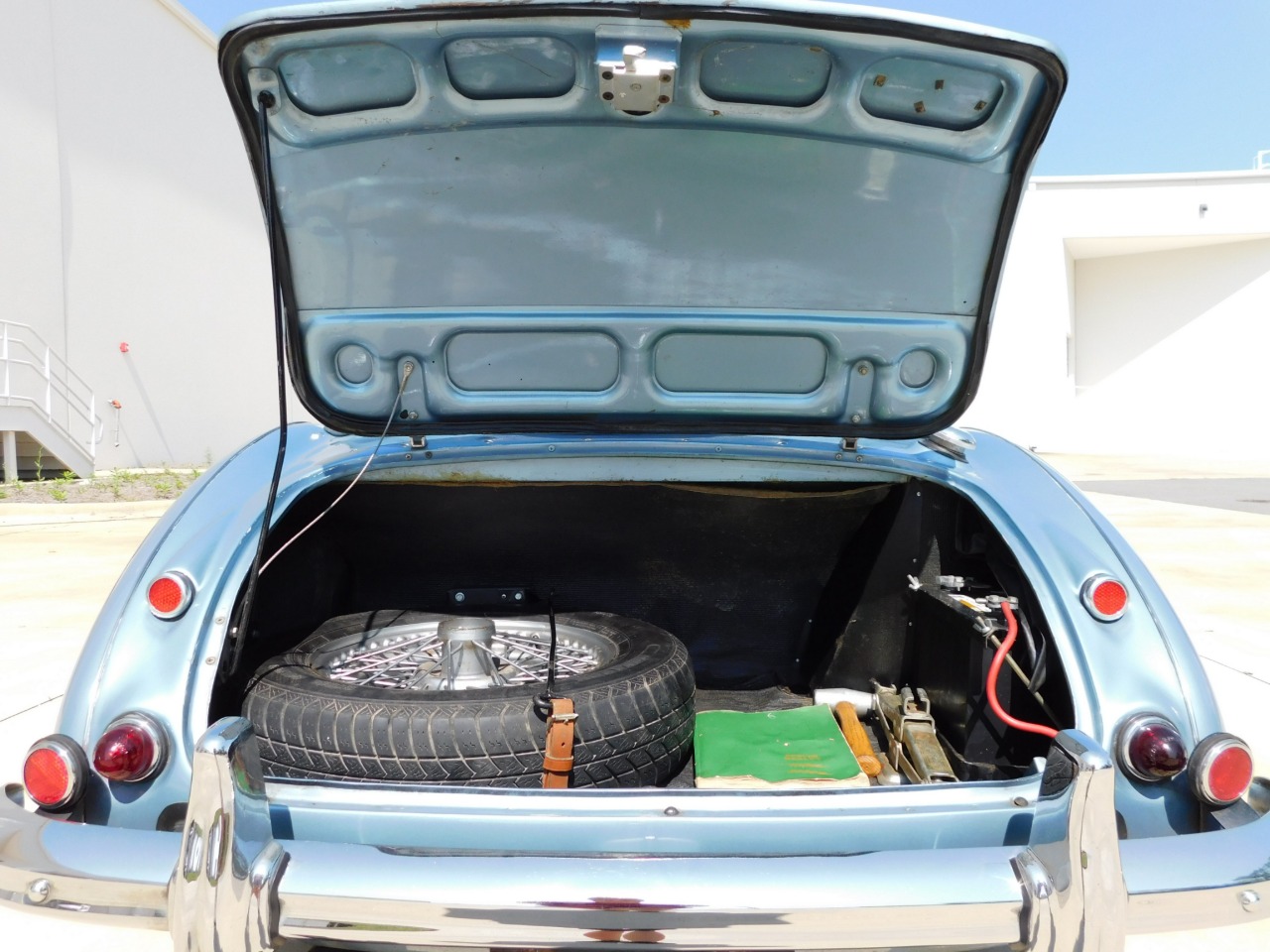 1961 Austin-Healey 3000 81