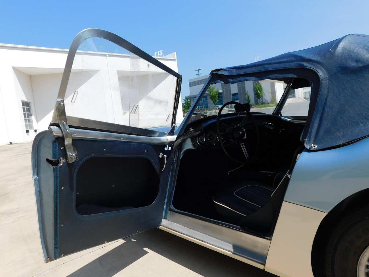 1961 Austin-Healey 3000 85