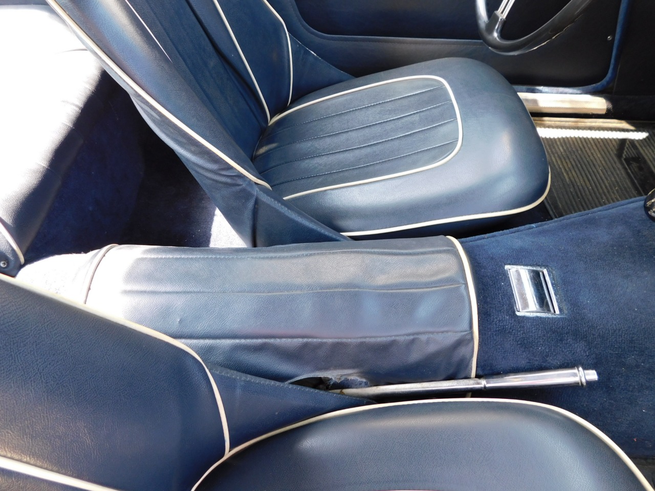 1961 Austin-Healey 3000 29