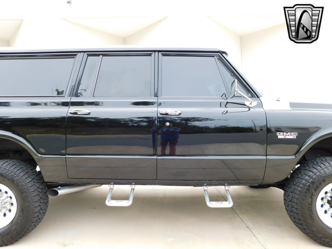 1972 GMC Suburban 11