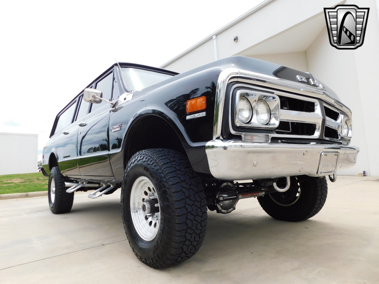 1972 GMC Suburban 13