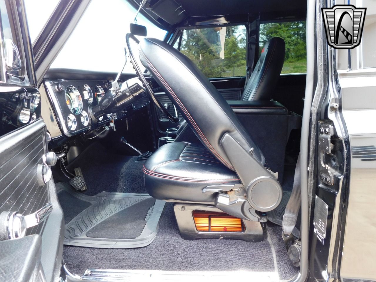 1972 GMC Suburban 21