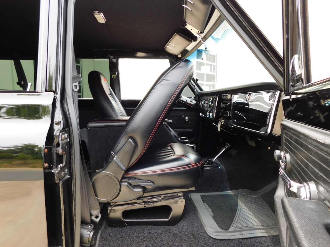 1972 GMC Suburban 28