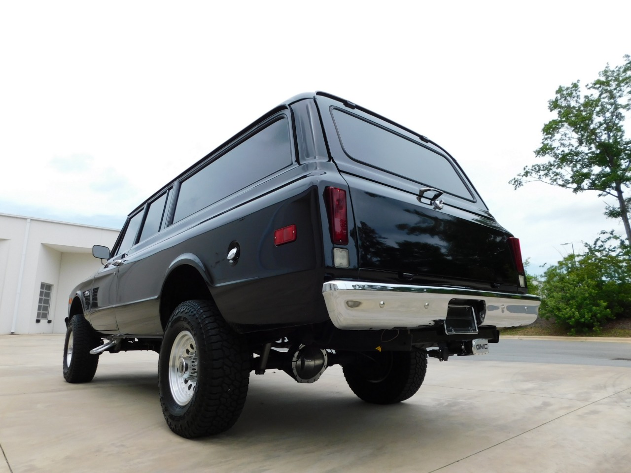 1972 GMC Suburban 43