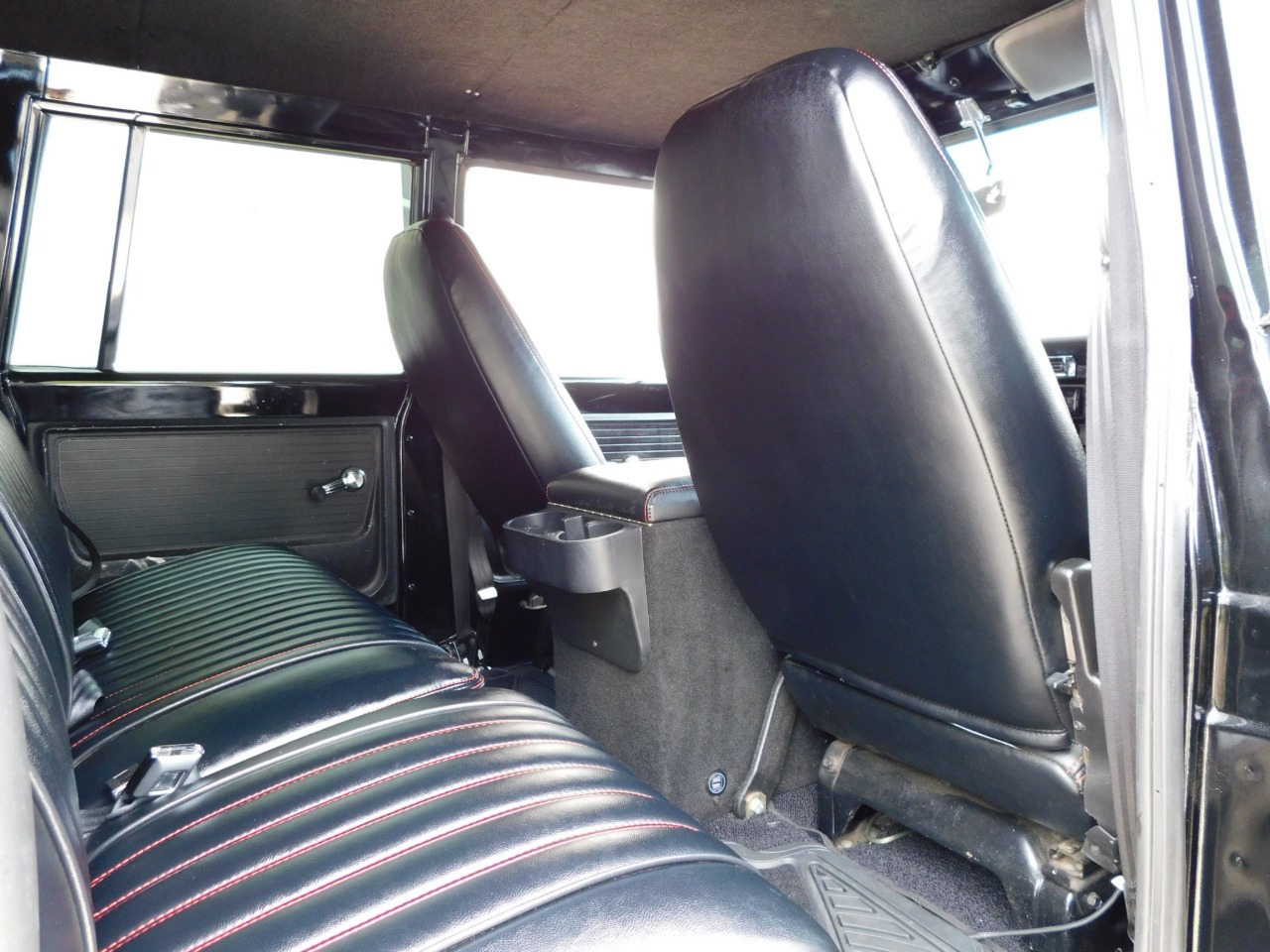 1972 GMC Suburban 25