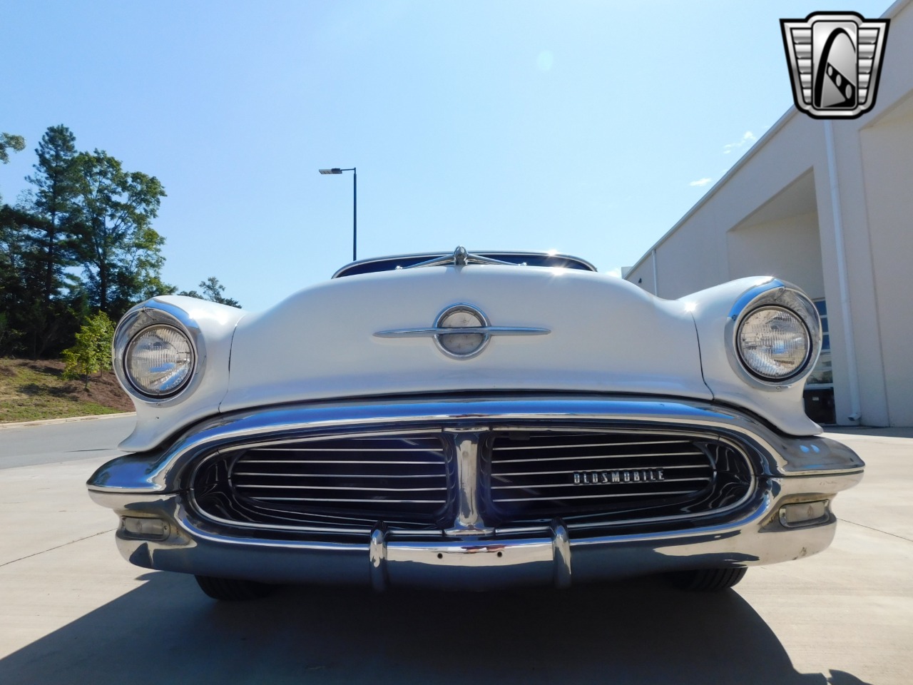 1956 Oldsmobile Super 88 Holiday 32