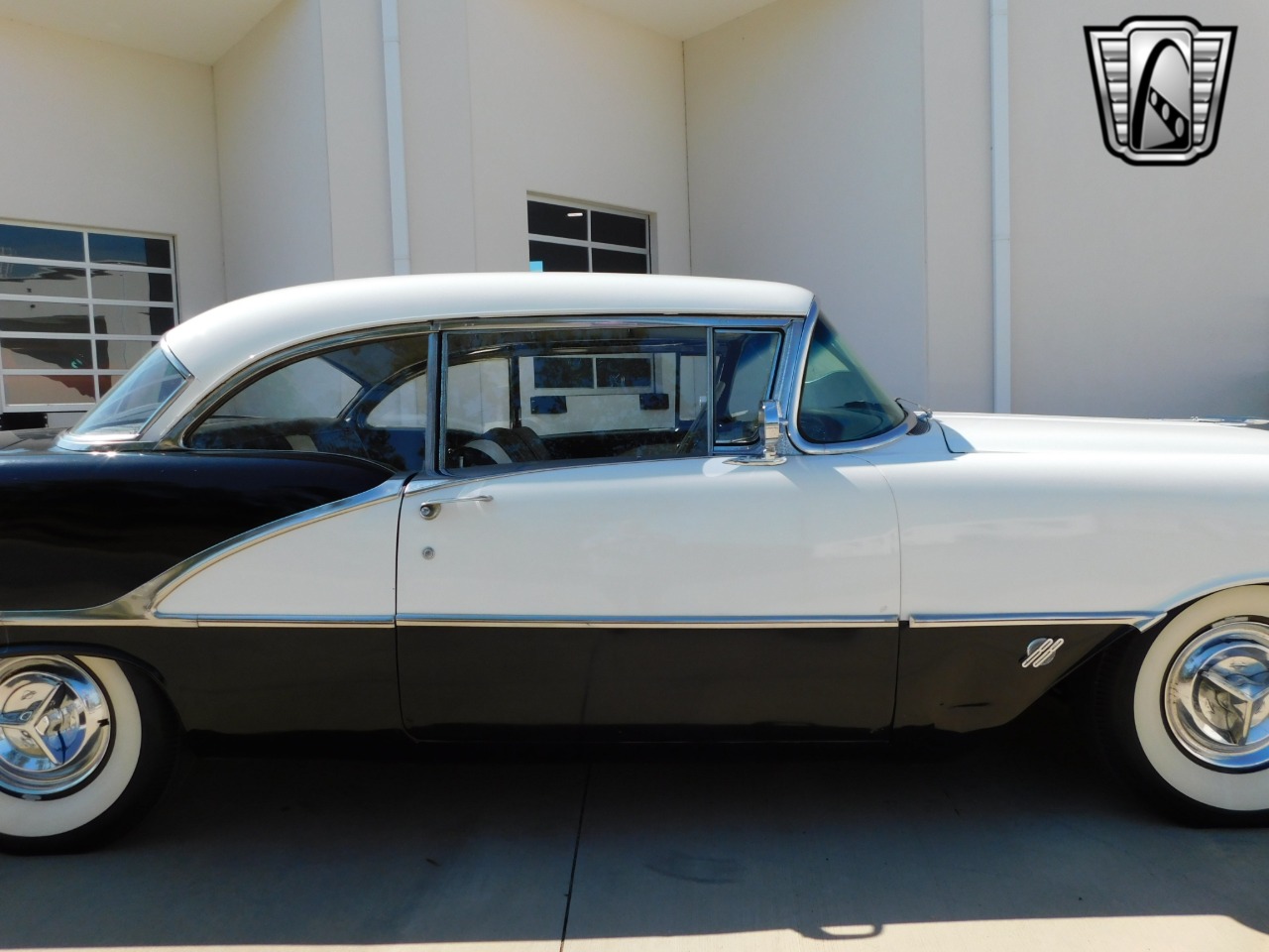 1956 Oldsmobile Super 88 Holiday 12