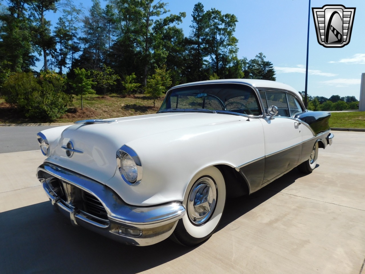 1956 Oldsmobile Super 88 Holiday 34