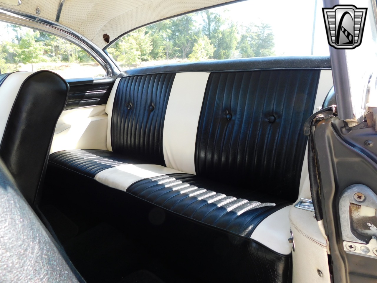 1956 Oldsmobile Super 88 Holiday 23