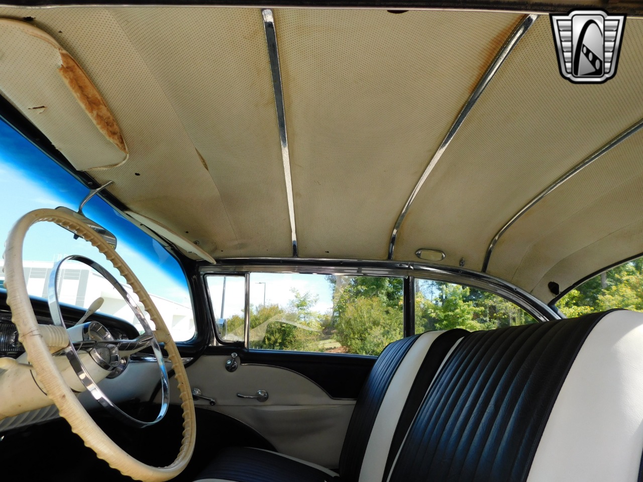 1956 Oldsmobile Super 88 Holiday 25