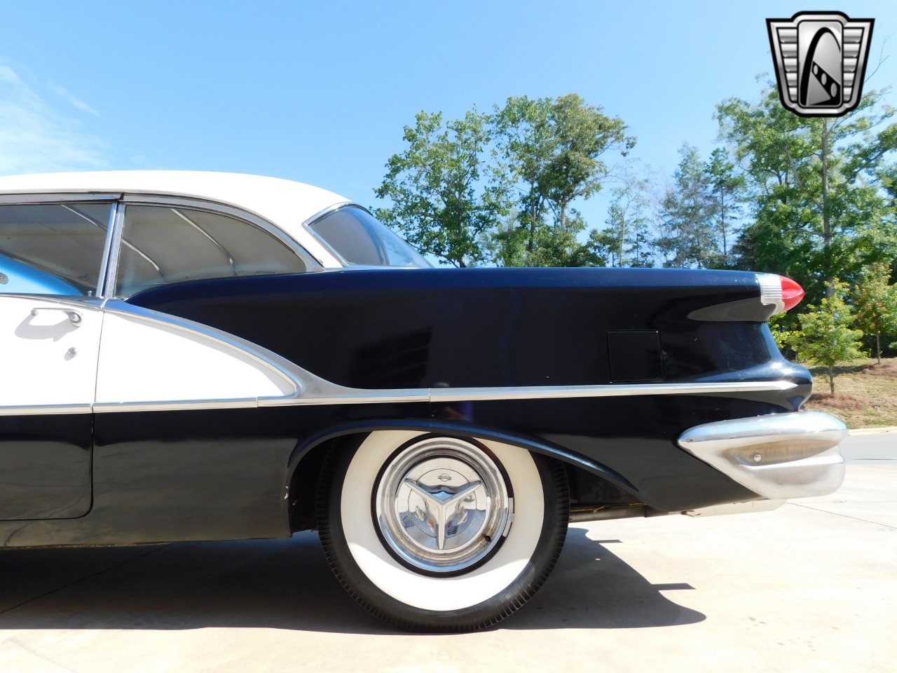 1956 Oldsmobile Super 88 Holiday 40