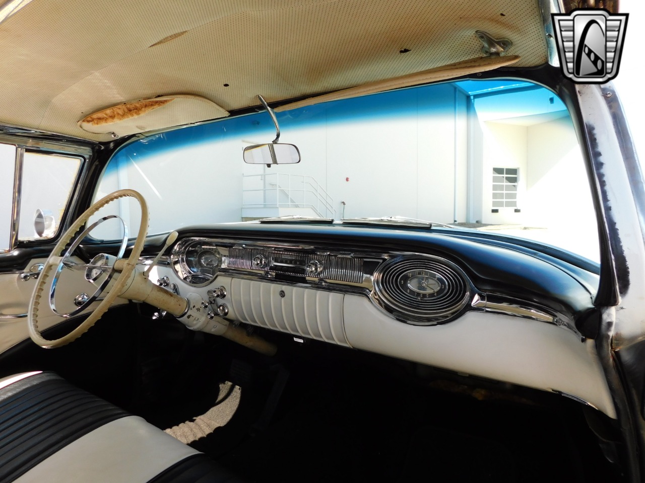 1956 Oldsmobile Super 88 Holiday 26