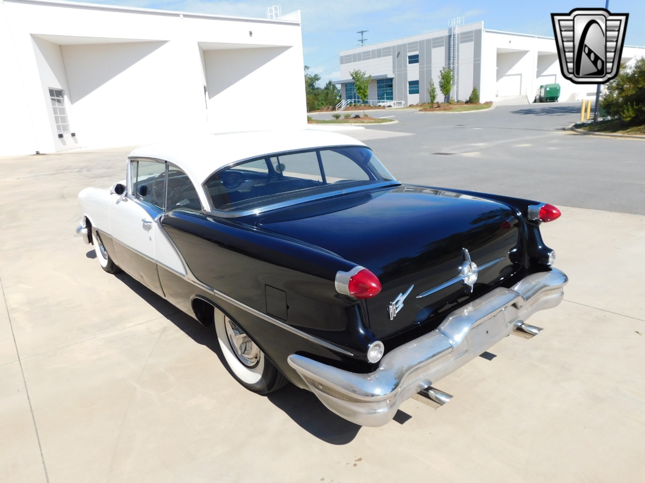 1956 Oldsmobile Super 88 Holiday 43