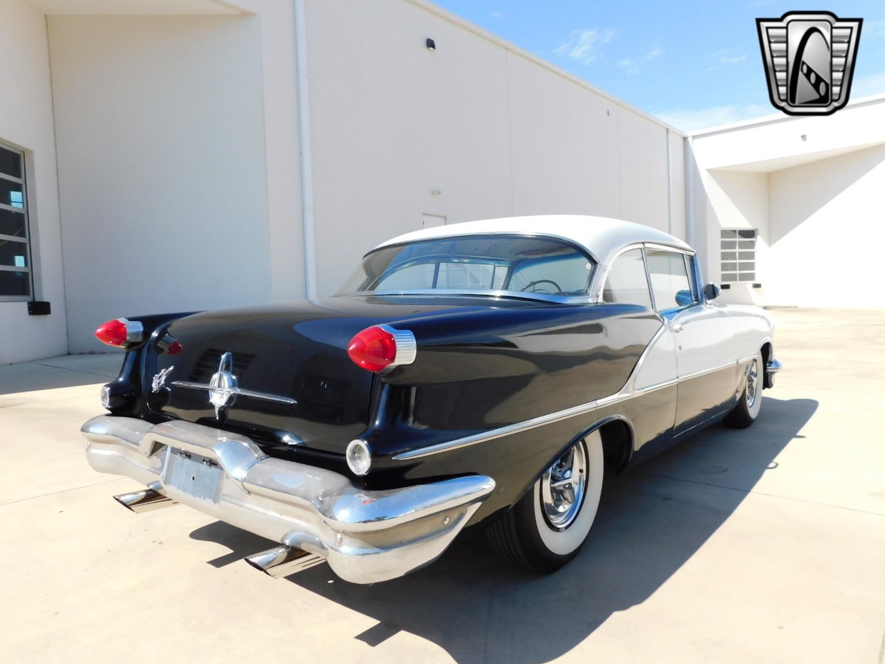 1956 Oldsmobile Super 88 Holiday 10