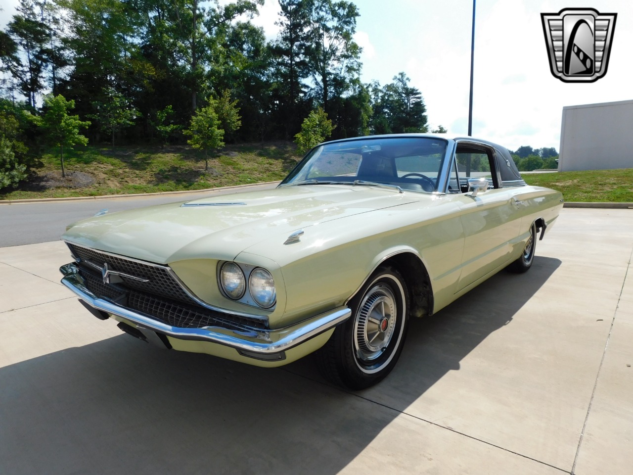 1966 Ford Thunderbird 4