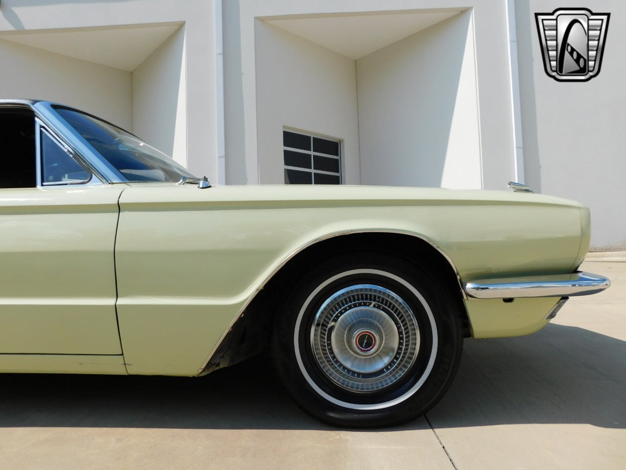 1966 Ford Thunderbird 52