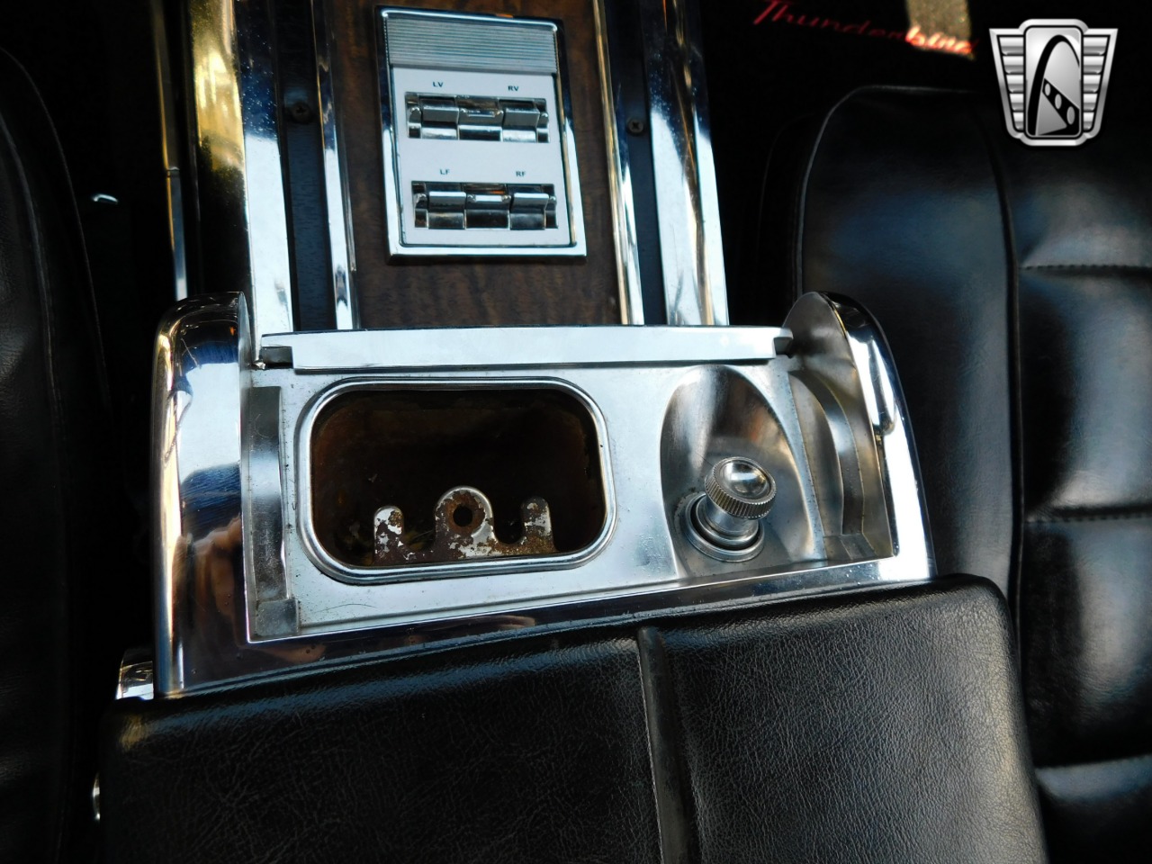 1966 Ford Thunderbird 95