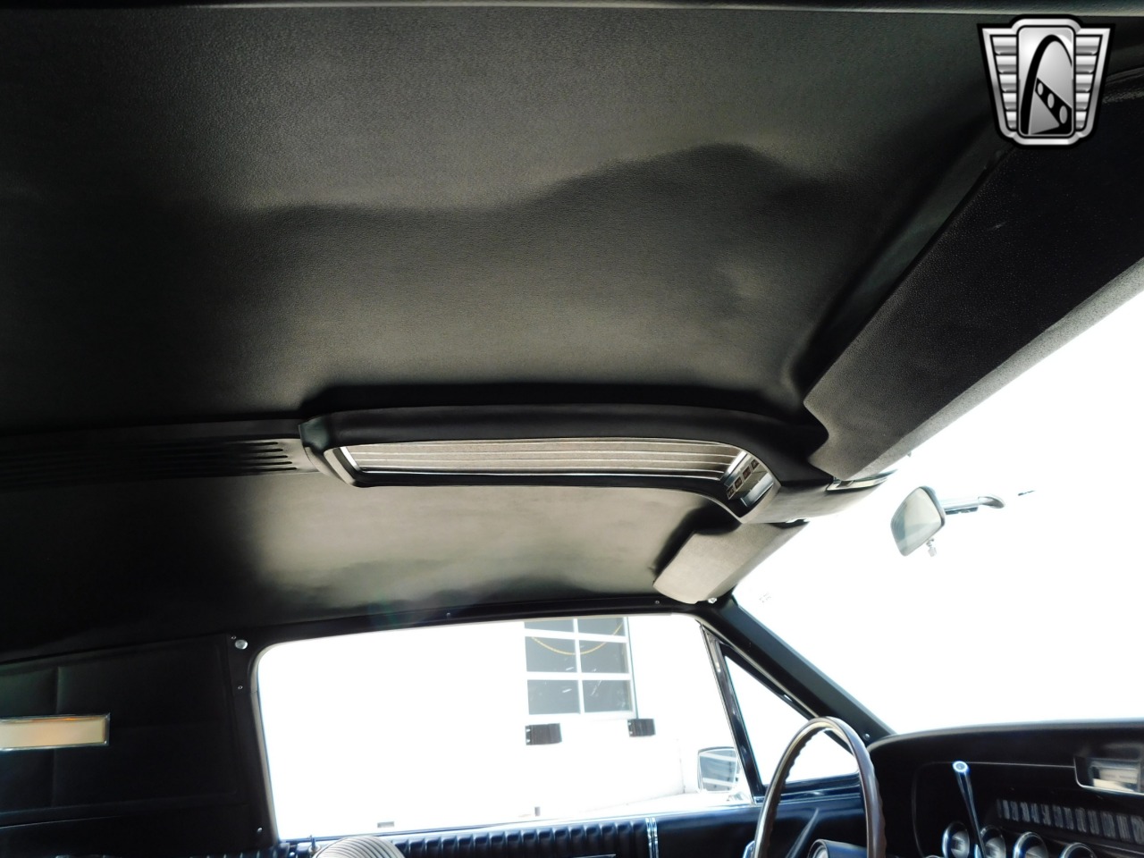 1966 Ford Thunderbird 28