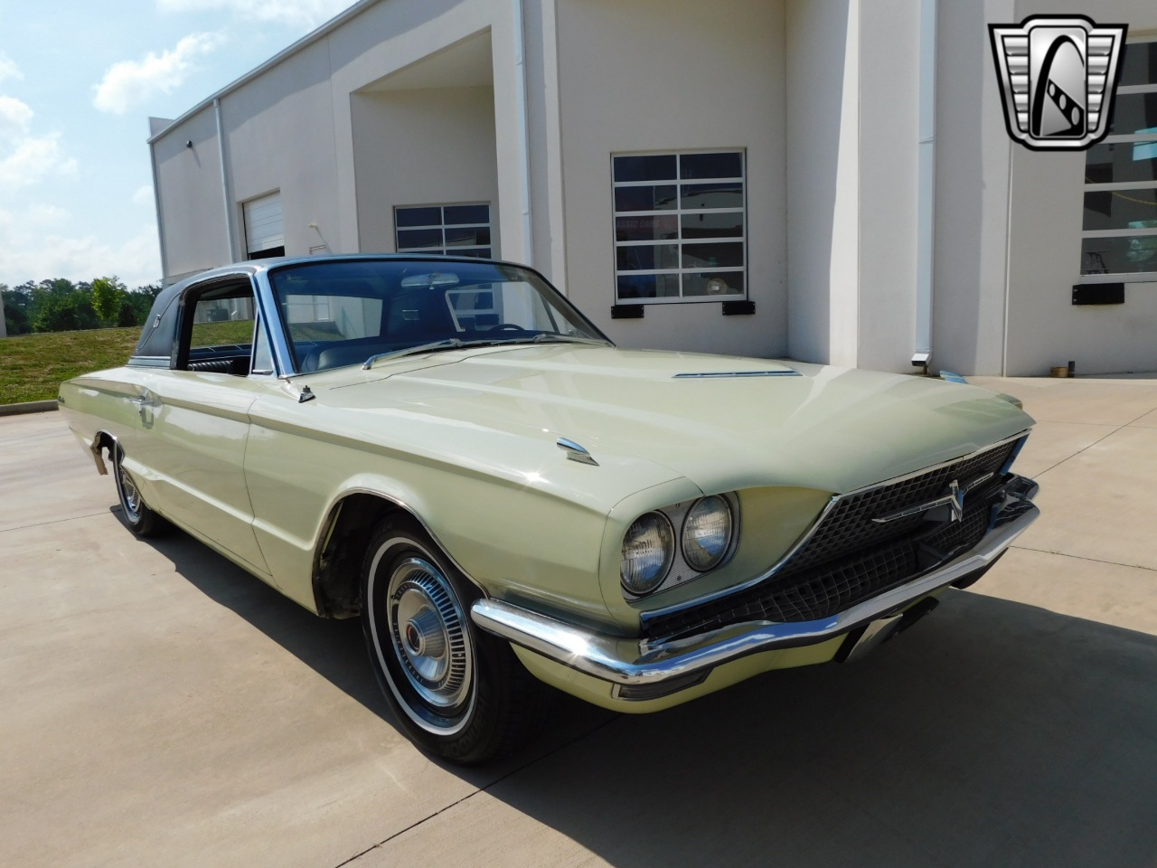 1966 Ford Thunderbird 54