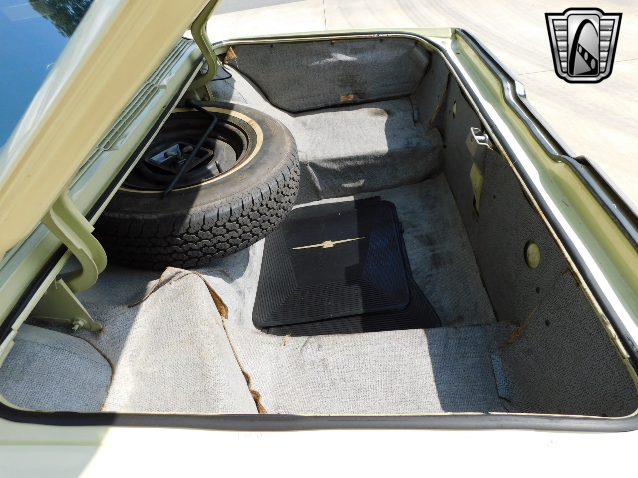 1966 Ford Thunderbird 77