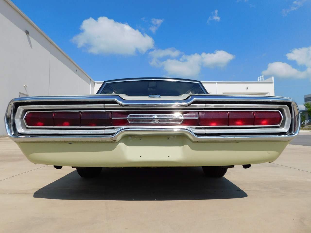 1966 Ford Thunderbird 44