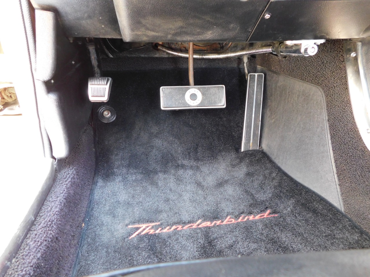 1966 Ford Thunderbird 85