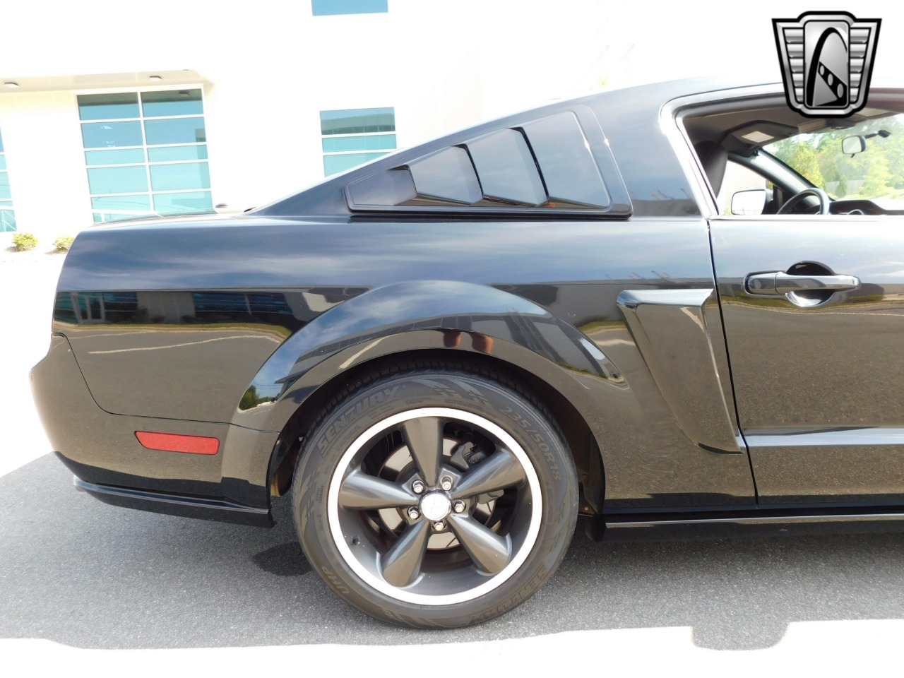 2009 Ford Mustang 11