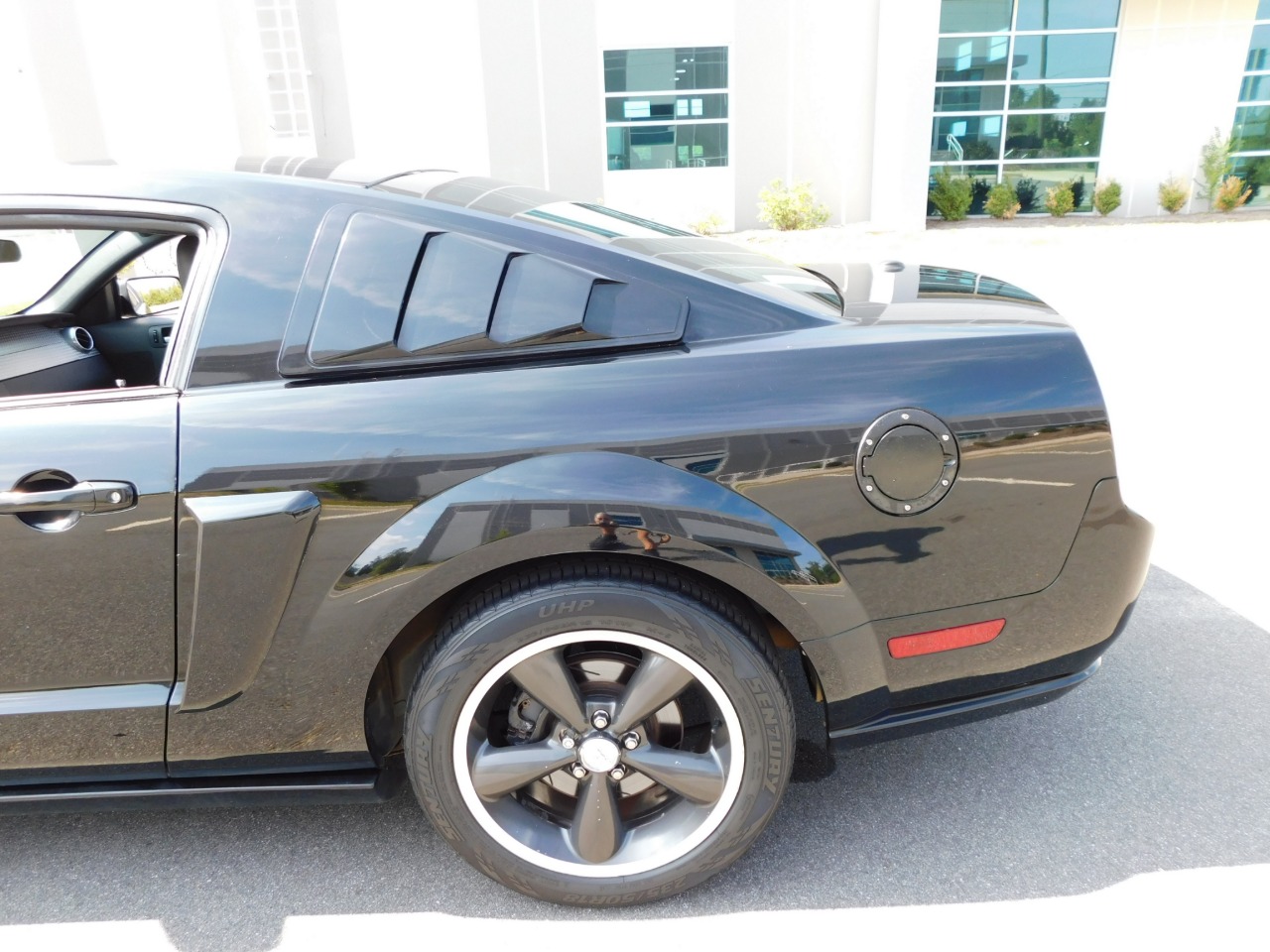 2009 Ford Mustang 41