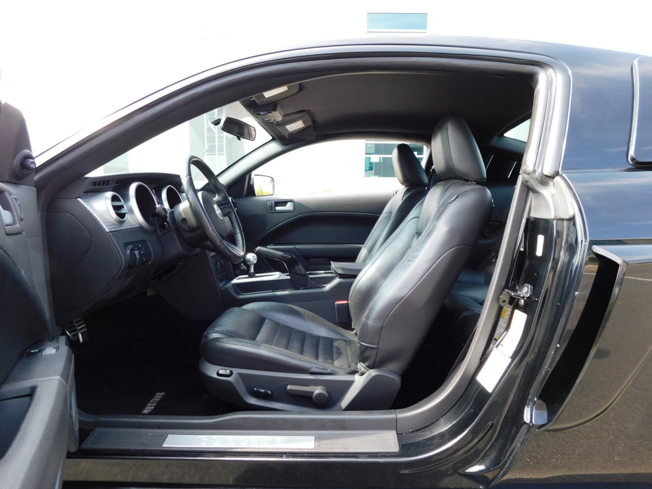 2009 Ford Mustang 82