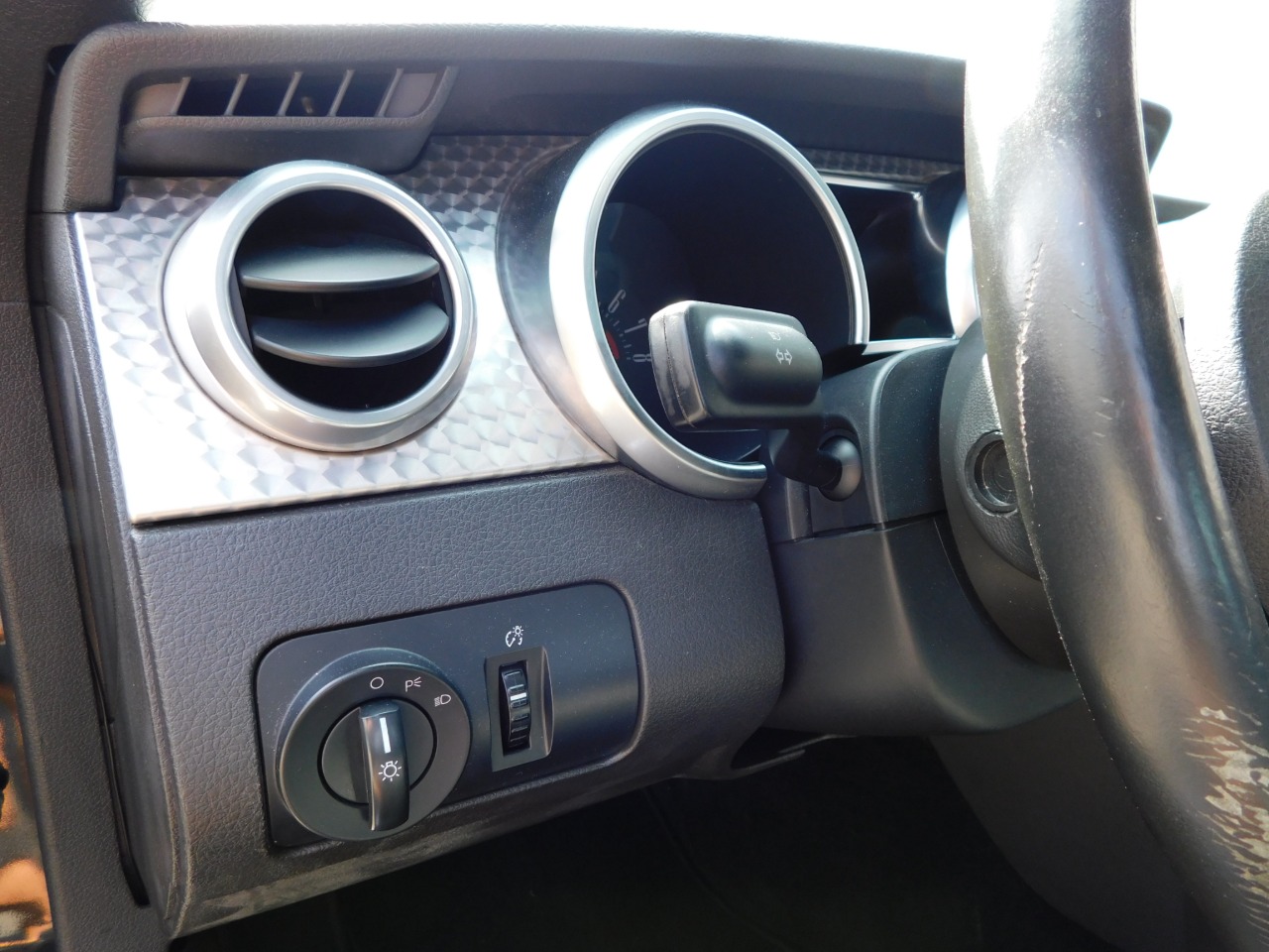 2009 Ford Mustang 83