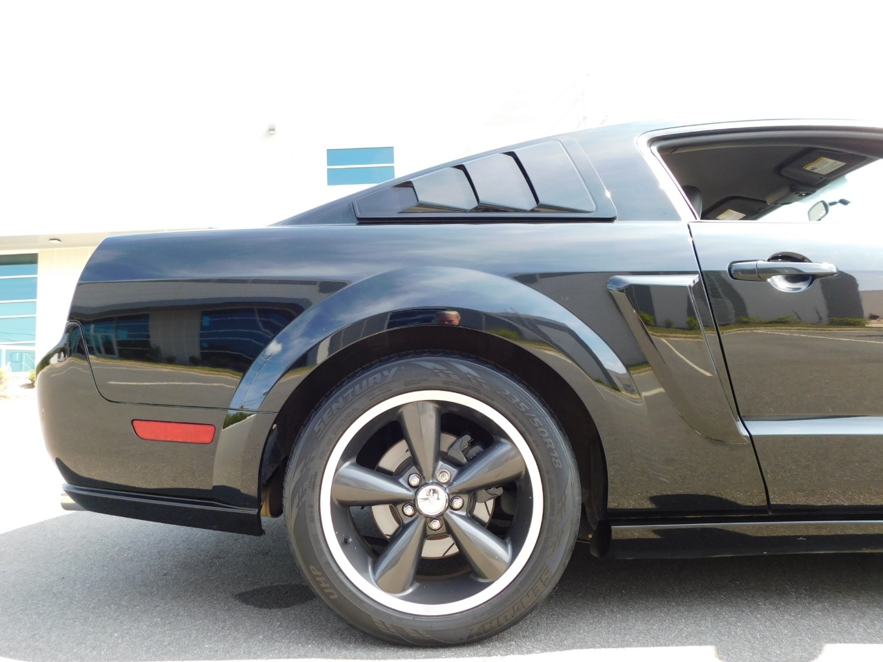 2009 Ford Mustang 48