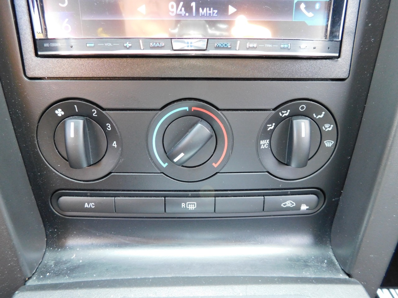 2009 Ford Mustang 89