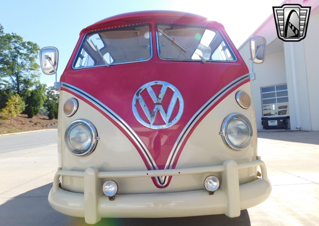 1975 Volkswagen Type 2 32