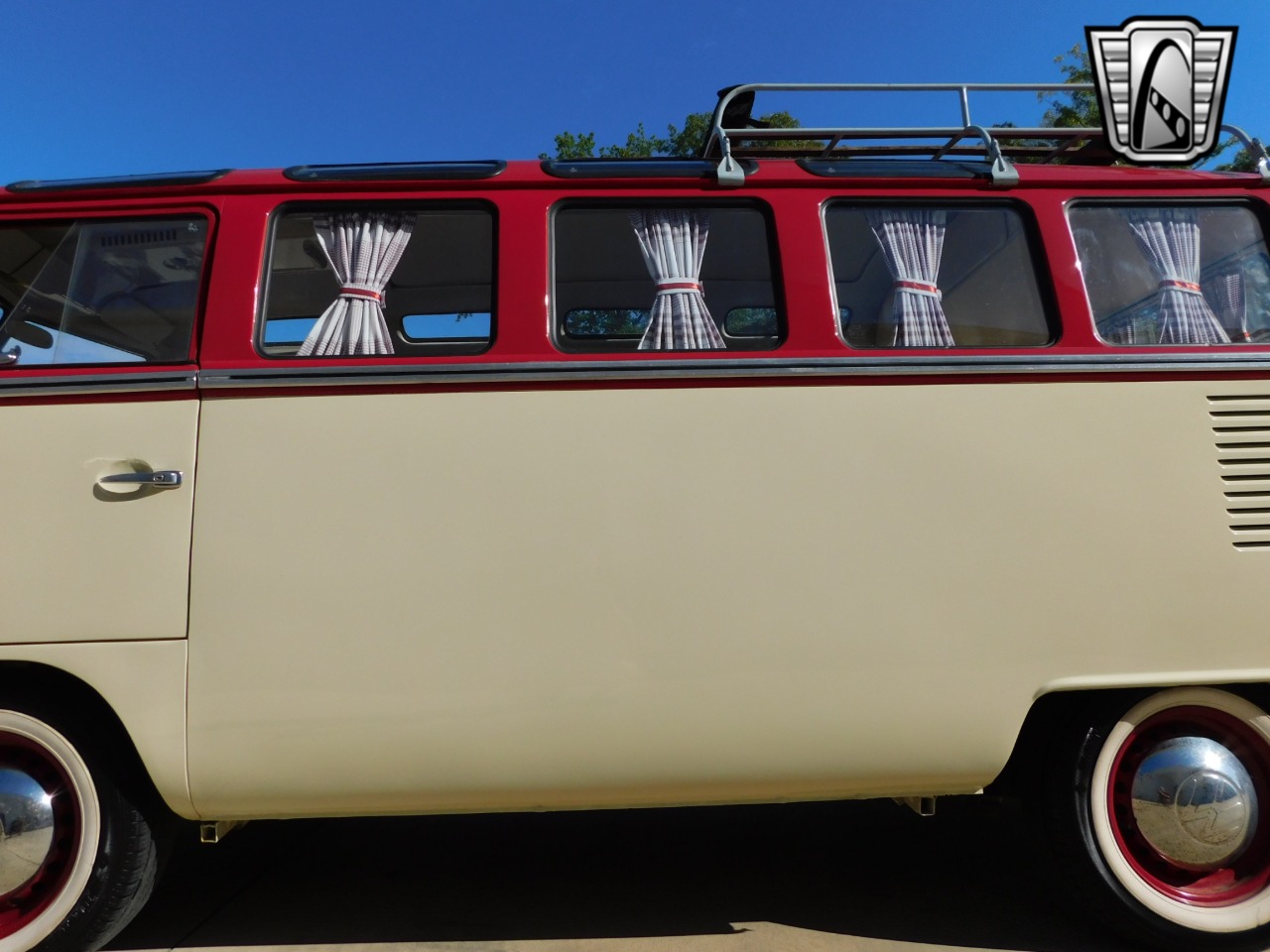 1975 Volkswagen Type 2 38