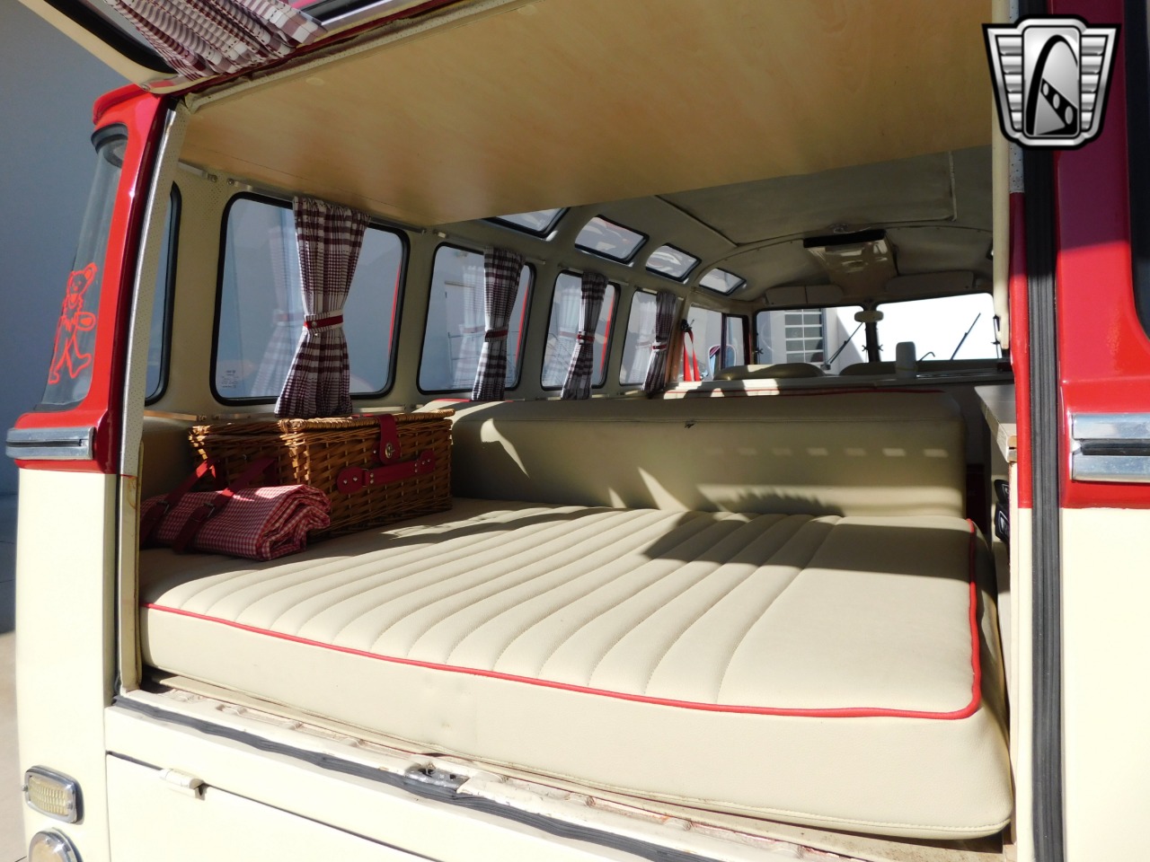 1975 Volkswagen Type 2 18