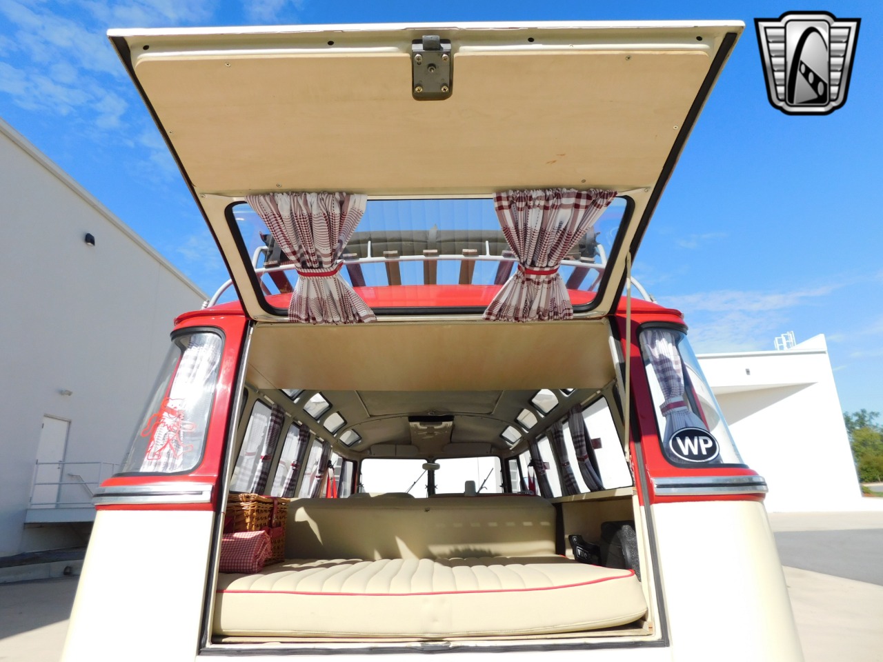 1975 Volkswagen Type 2 61