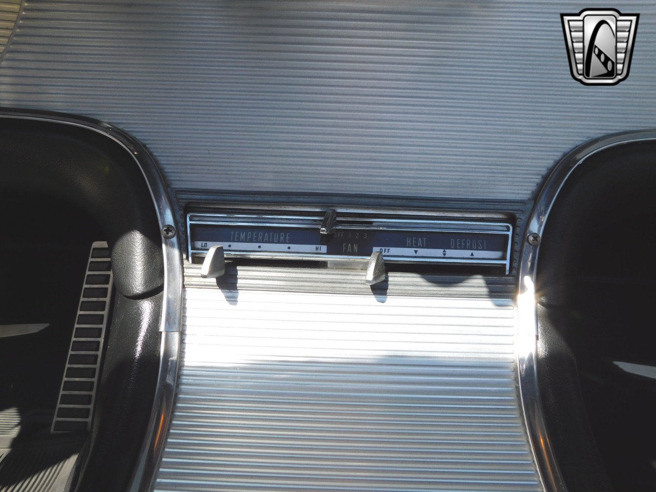 1963 Ford Thunderbird 93