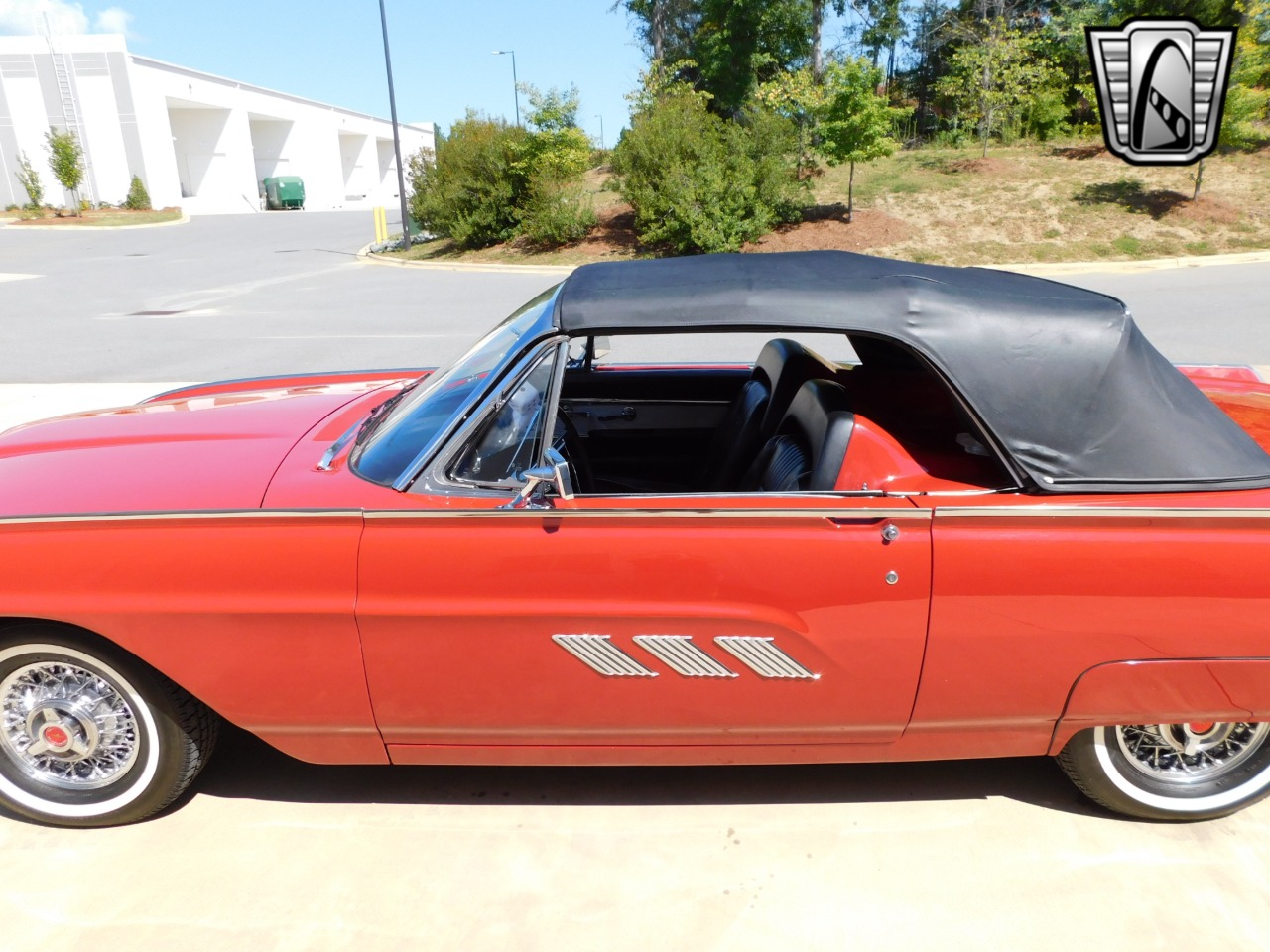 1963 Ford Thunderbird 39