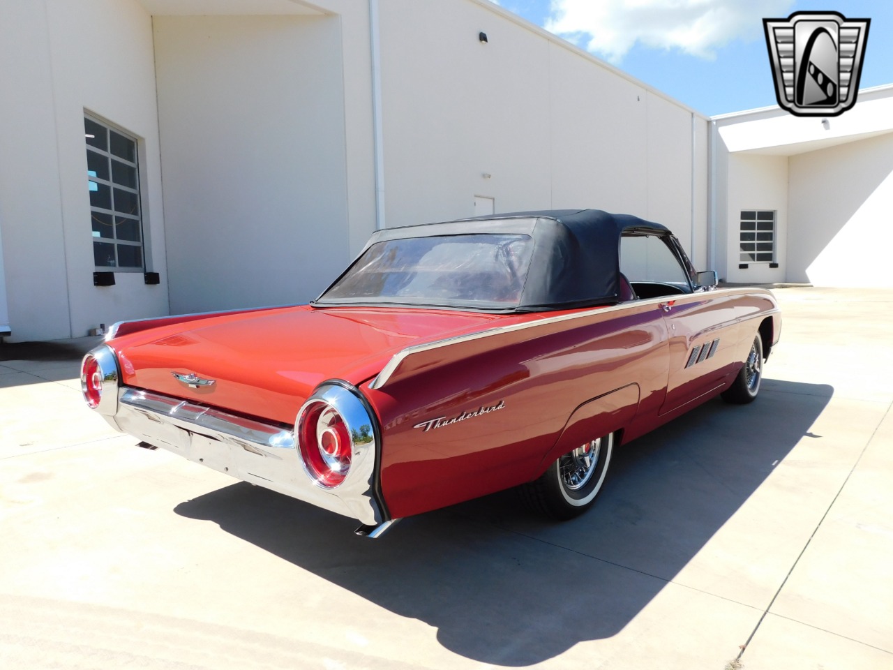 1963 Ford Thunderbird 10