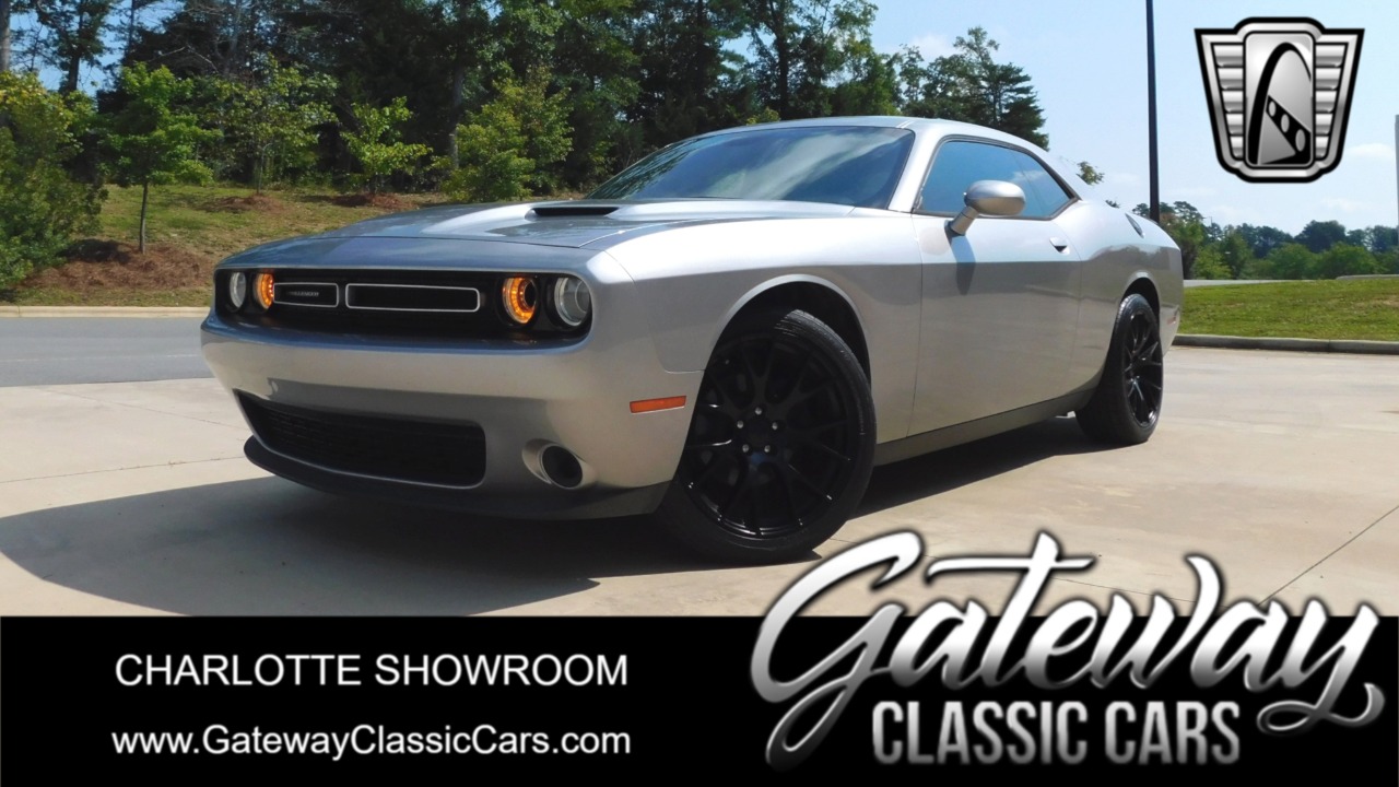2015 Dodge Challenger 1