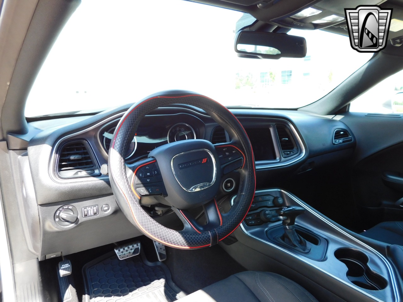 2015 Dodge Challenger 21