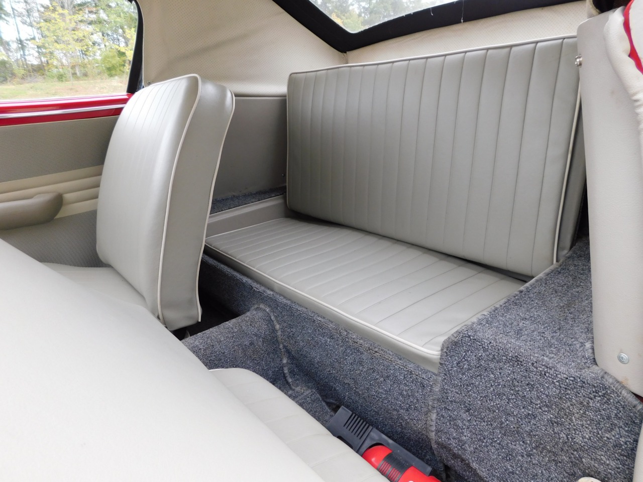 1959 Volkswagen Karmann Ghia 24