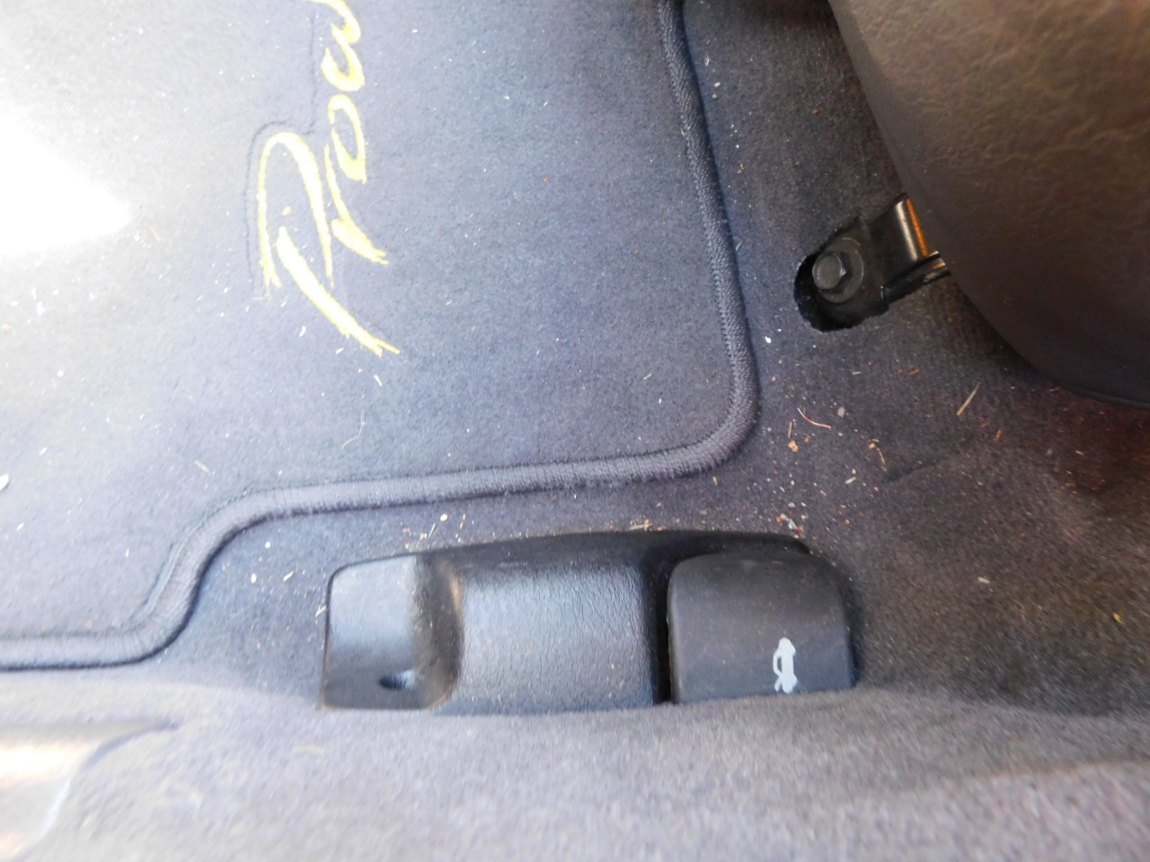 2000 Plymouth Prowler 86