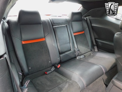 2008 Dodge Challenger image 31